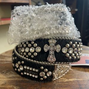 Black Lavasan Pony hair- cross